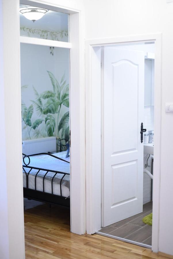Garden Apartment - Oaza U Centru Grada نوفي ساد المظهر الخارجي الصورة